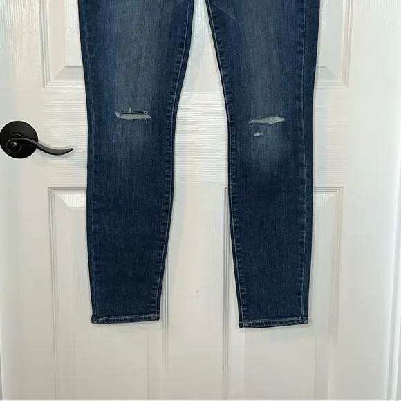 ⭐️ NWOT Paige Verdugo Ankle Ripped Knees Stretch Jeans Low Rise Size 28