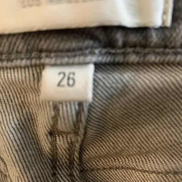 Agolde Feel Good Skinny Leg Jeans in Graystone Size 26