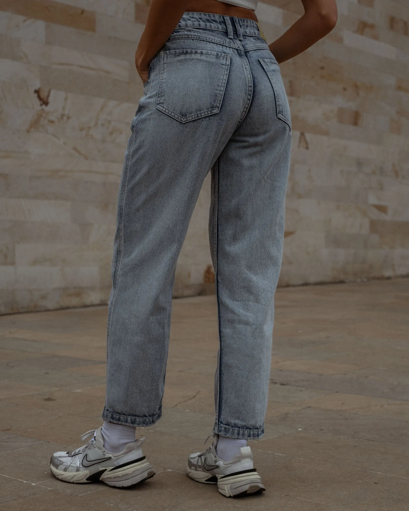 ANKLE STRAIGHT JEAN - LIGHT BLUE