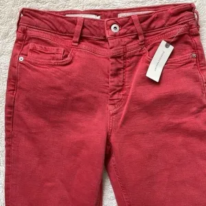 𝅺ANTHROPOLOGIE High-rise Red Jeans