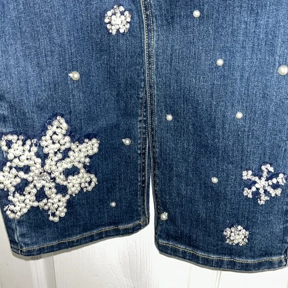 Boston Proper Embellished Snow Flake Medium Wash Denim Jeans(Size 8)