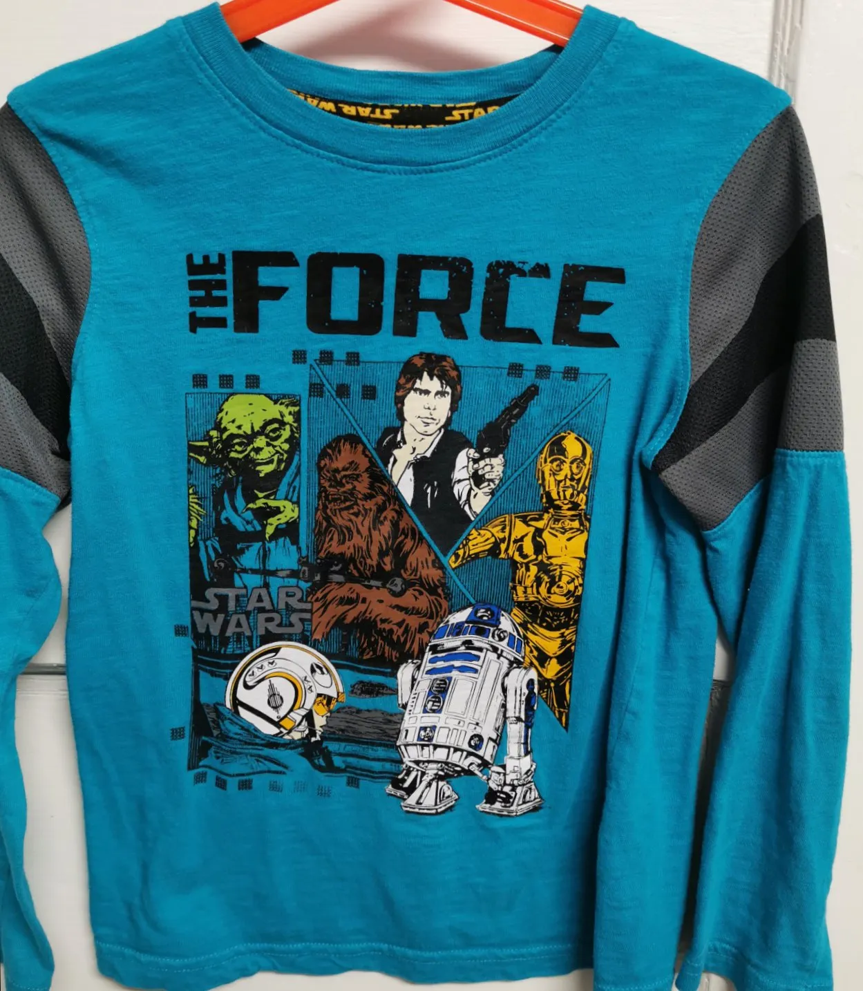 BOY SIZE MEDIUM (5/6 YEARS) STAR WARS, Graphic T-shirt VGUC B31