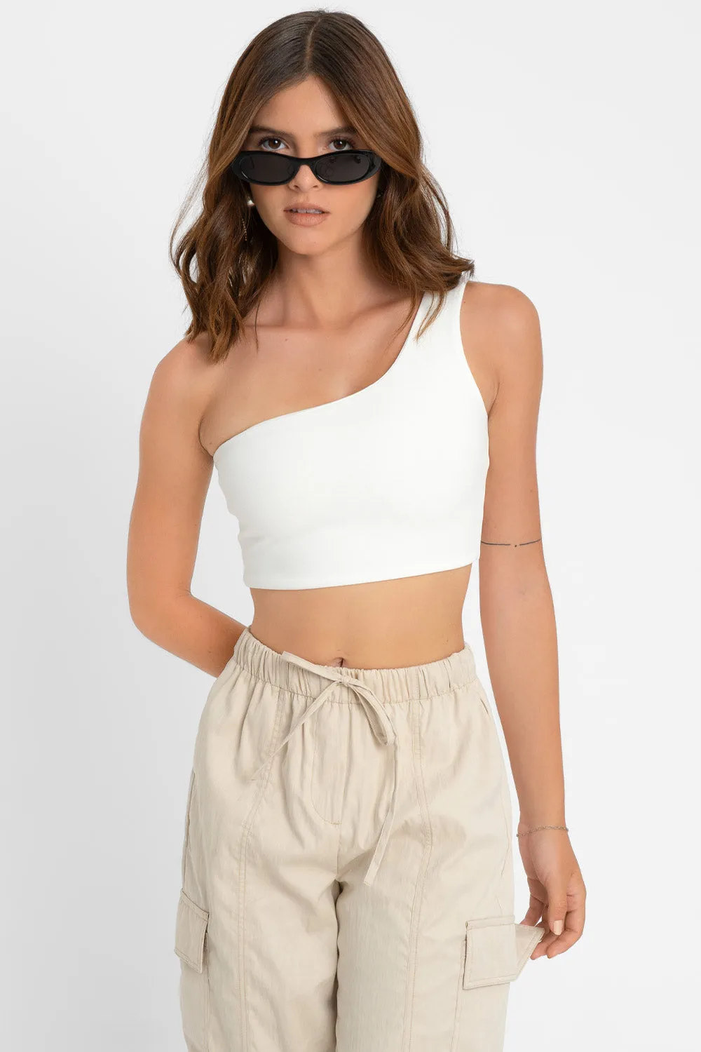 Crop top asimétrico un hombro