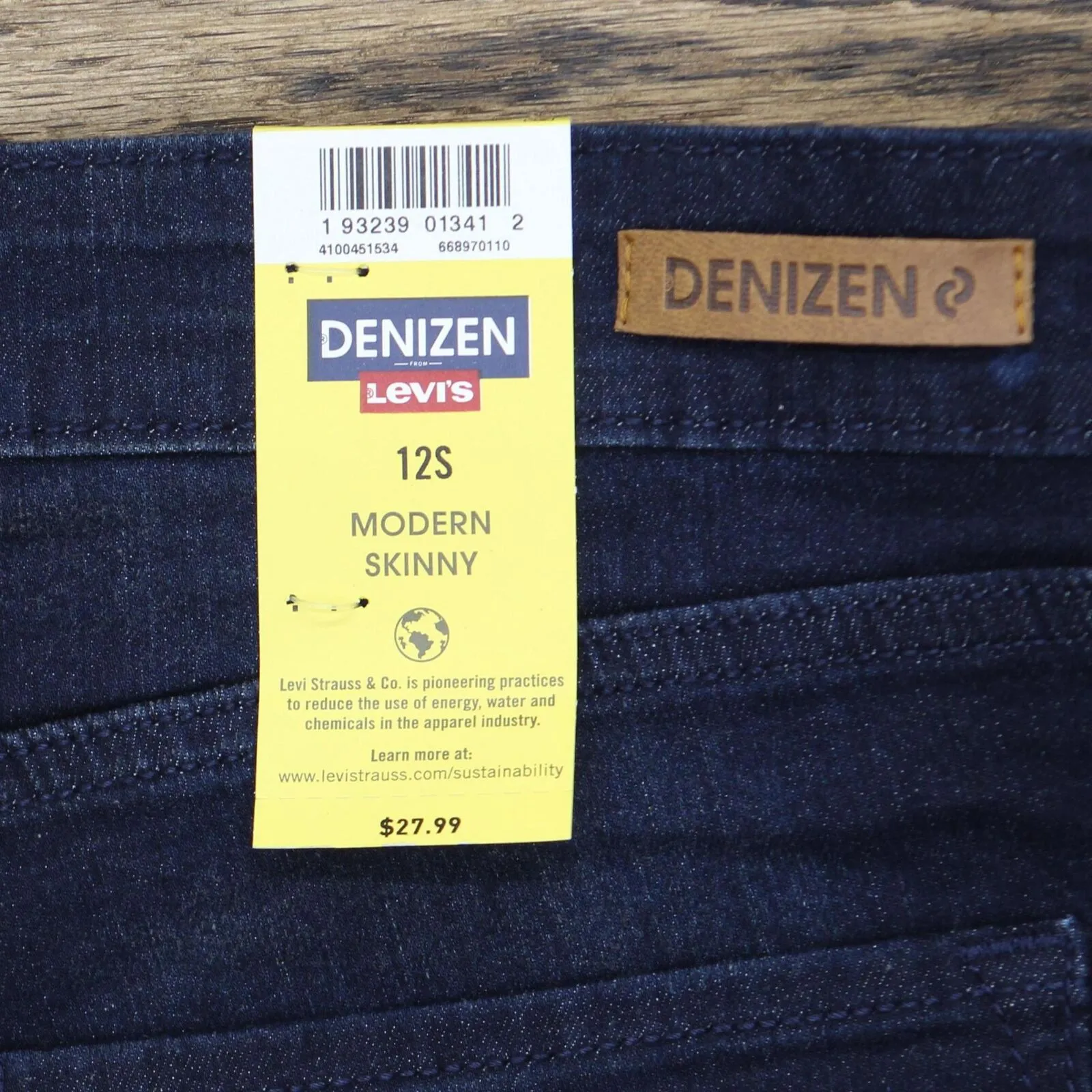 DENIZEN from Levi's Women's Mid-Rise Skinny Jeans 668970110