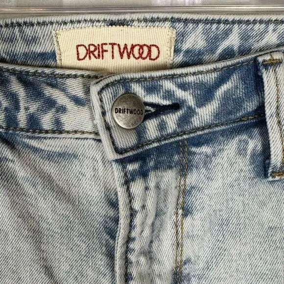 Driftwood Jeans Women’s Gizelle Geometric Embroidered Light Wash Ripped Ankle 29