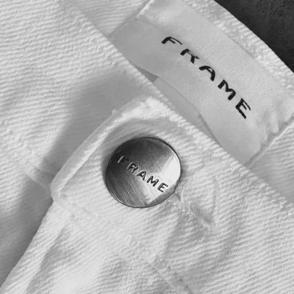 FRAME Denim Le beau Straight Slim Hi-Waisted Boyfriend Jeans White Neutr…