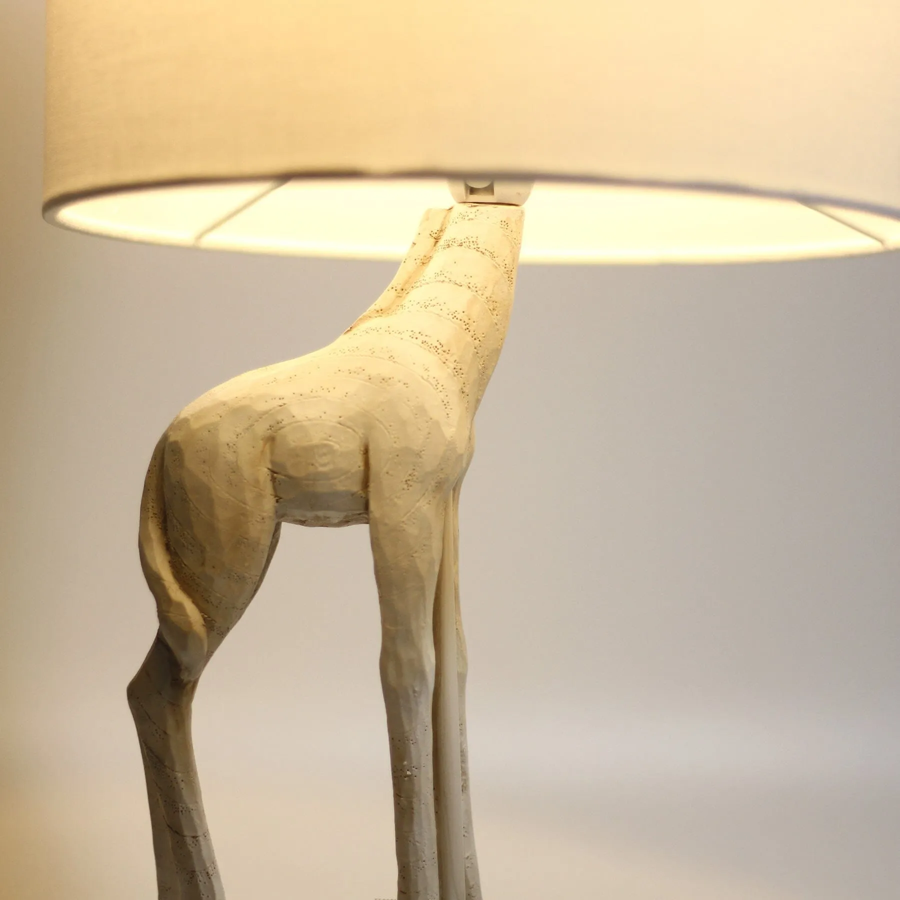 Giraffe Standing Table Lamp - White