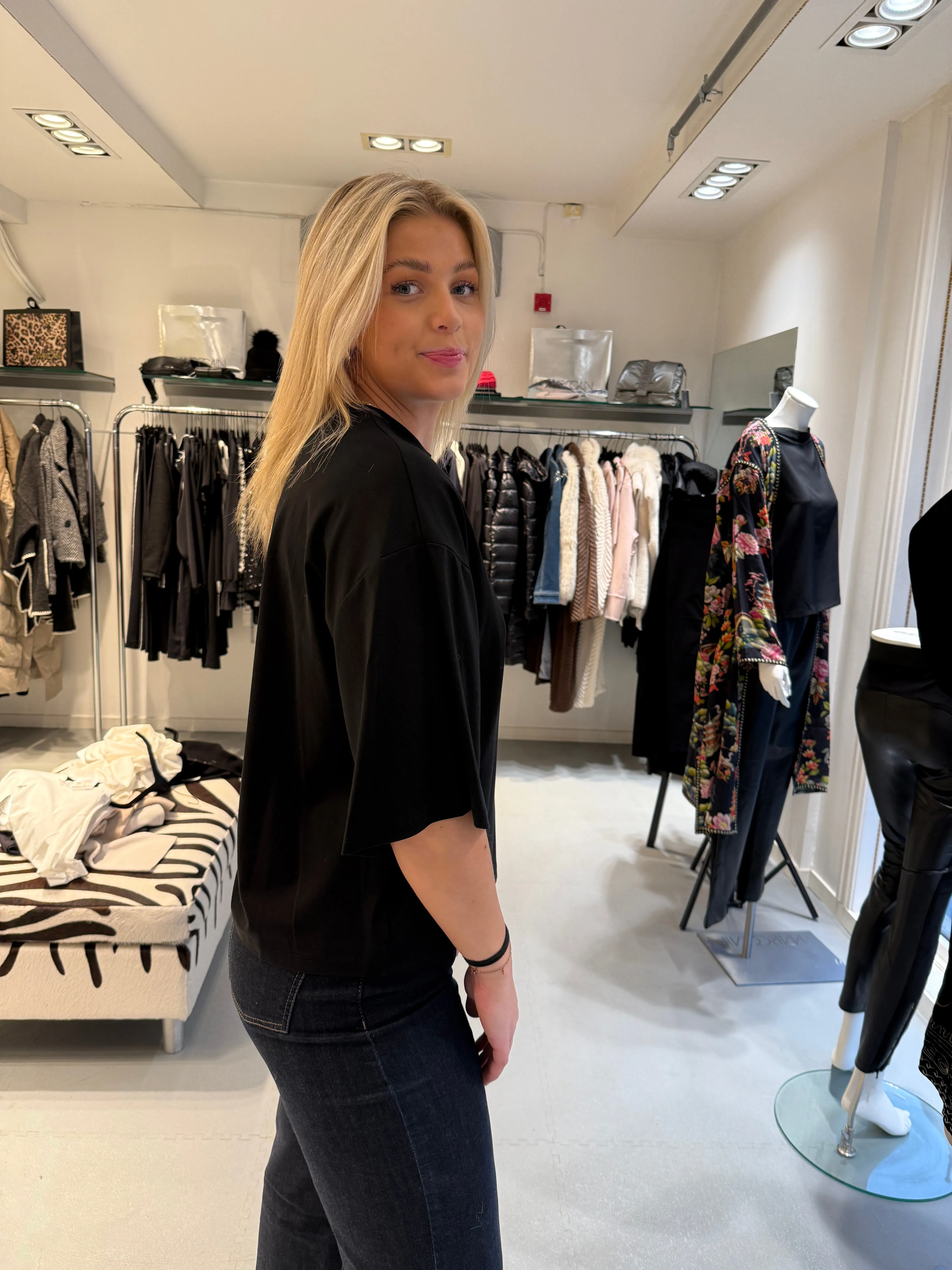 Imperial Sort oversized t-shirt med trekvart arm