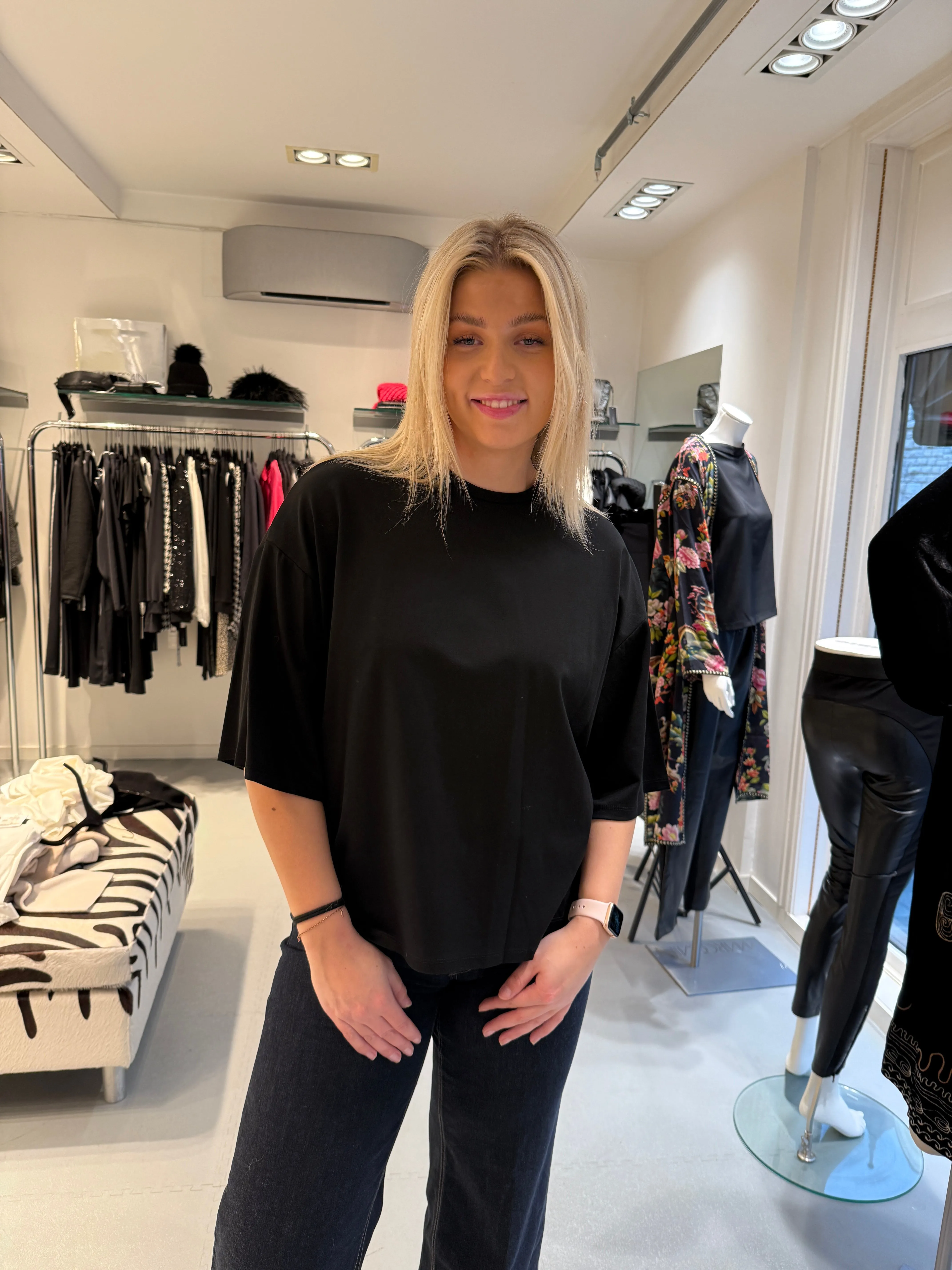 Imperial Sort oversized t-shirt med trekvart arm