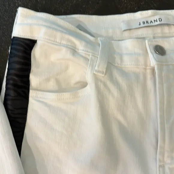 J Brand Alana High-Rise Crop Skinny Jeans - Zebra Print Stripe, Size 28