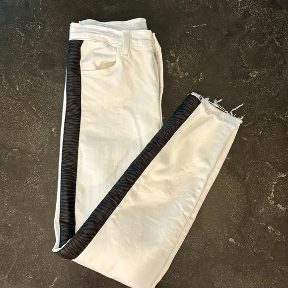J Brand Alana High-Rise Crop Skinny Jeans - Zebra Print Stripe, Size 28