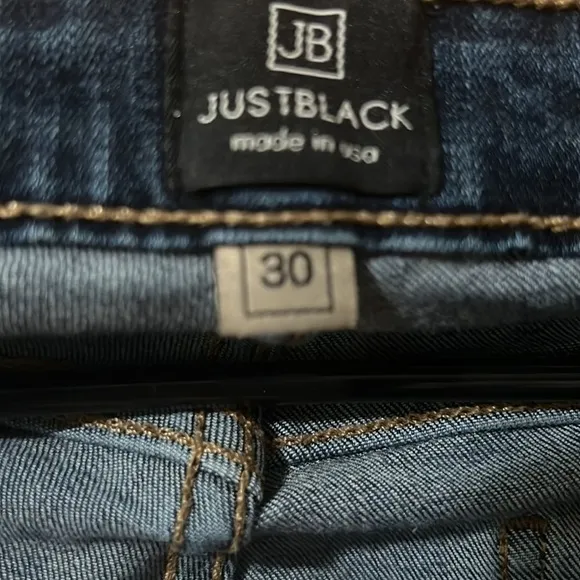 Just Black Distressed Release Hem size 30​​​