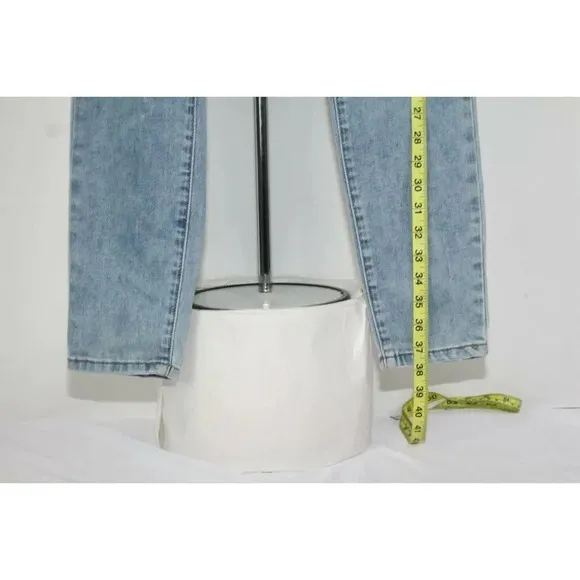 ladies BLANKNYC blue jeans size 26P