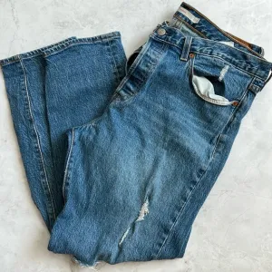 Levi's Wedgie Straight Distressed Jeans Size 33