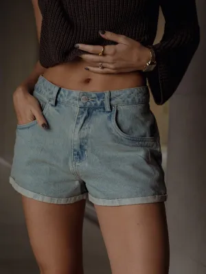 LOW RISE DENIM SHORT  - DIRTY ICE BLUE