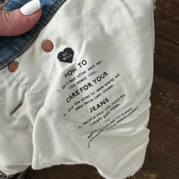 Madewell The Curvy Perfect Vintage Jean in Denman Wash: Ripped Edition