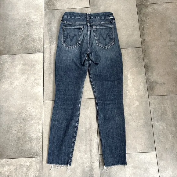 MOTHER the looker ankle fray blue jeans in girl crush wash raw hem size 26