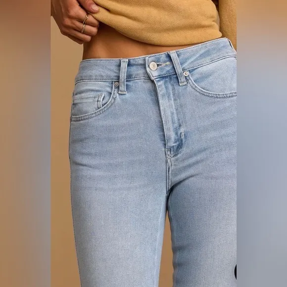 NWT Free People x We the Free Raw Light Wash Distressed High Rise Jeans Size 27