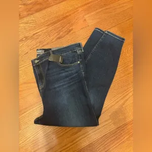 NWT TORRID Midfit Super Skinny Jeans Size 22