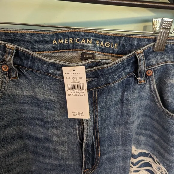 🔥NWT:🔥American Eagle ripped jeans