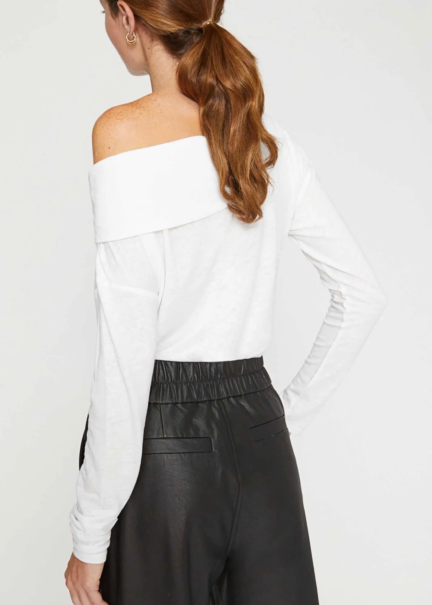 Off Shoulder Tee (Salt White)