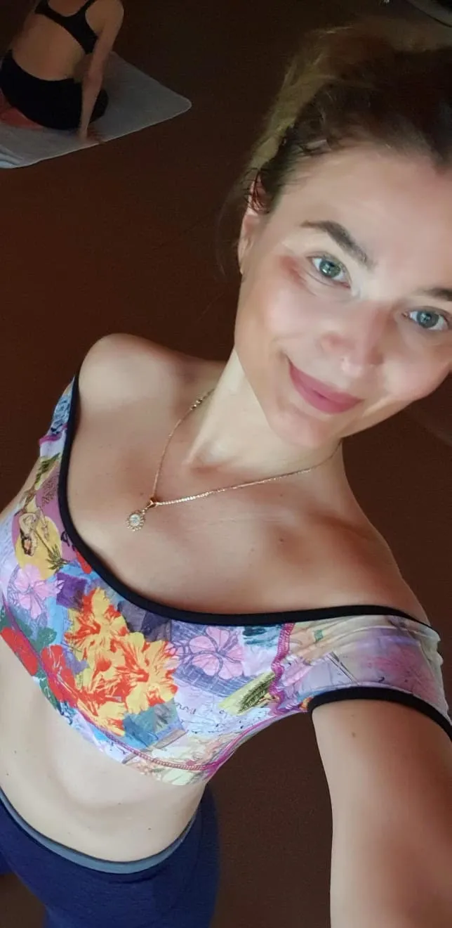 OFF THE SHOULDER CROP TOP VINTAGE PINK HAWAII/PINK BATIK