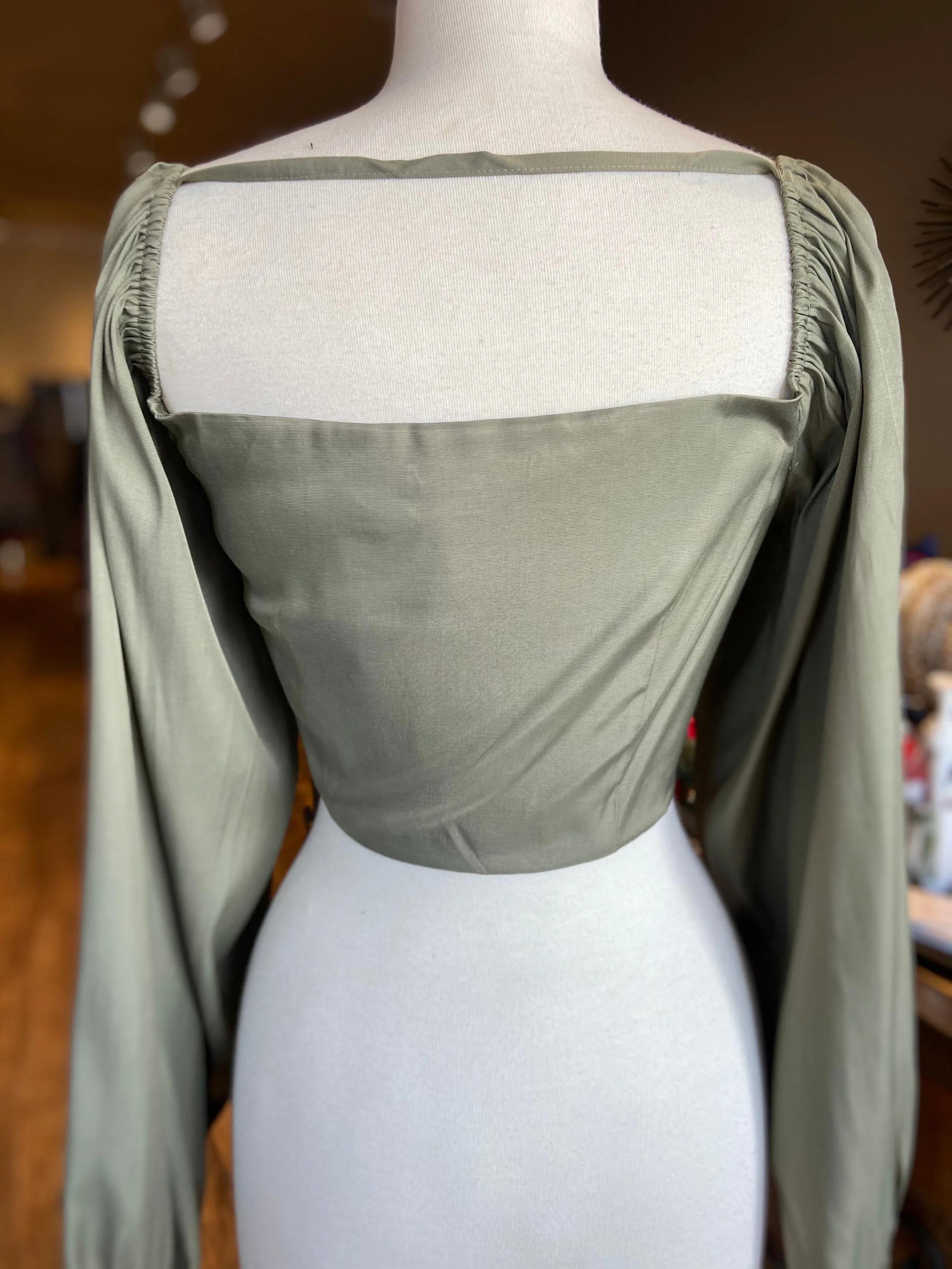 Open Back Tye Crop