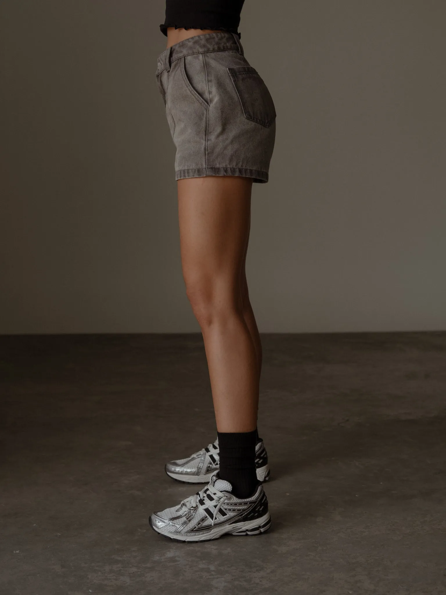PANELLED DENIM SHORT - VINTAGE GRAY
