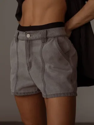 PANELLED DENIM SHORT - VINTAGE GRAY