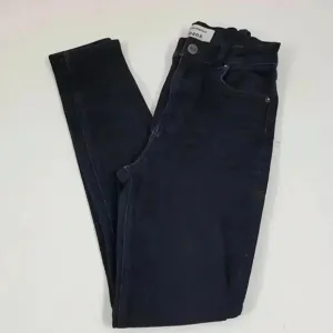 Reformation Skinny Jeans in Black
