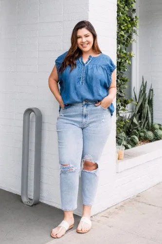 Ripped Stretch Mom Jeans