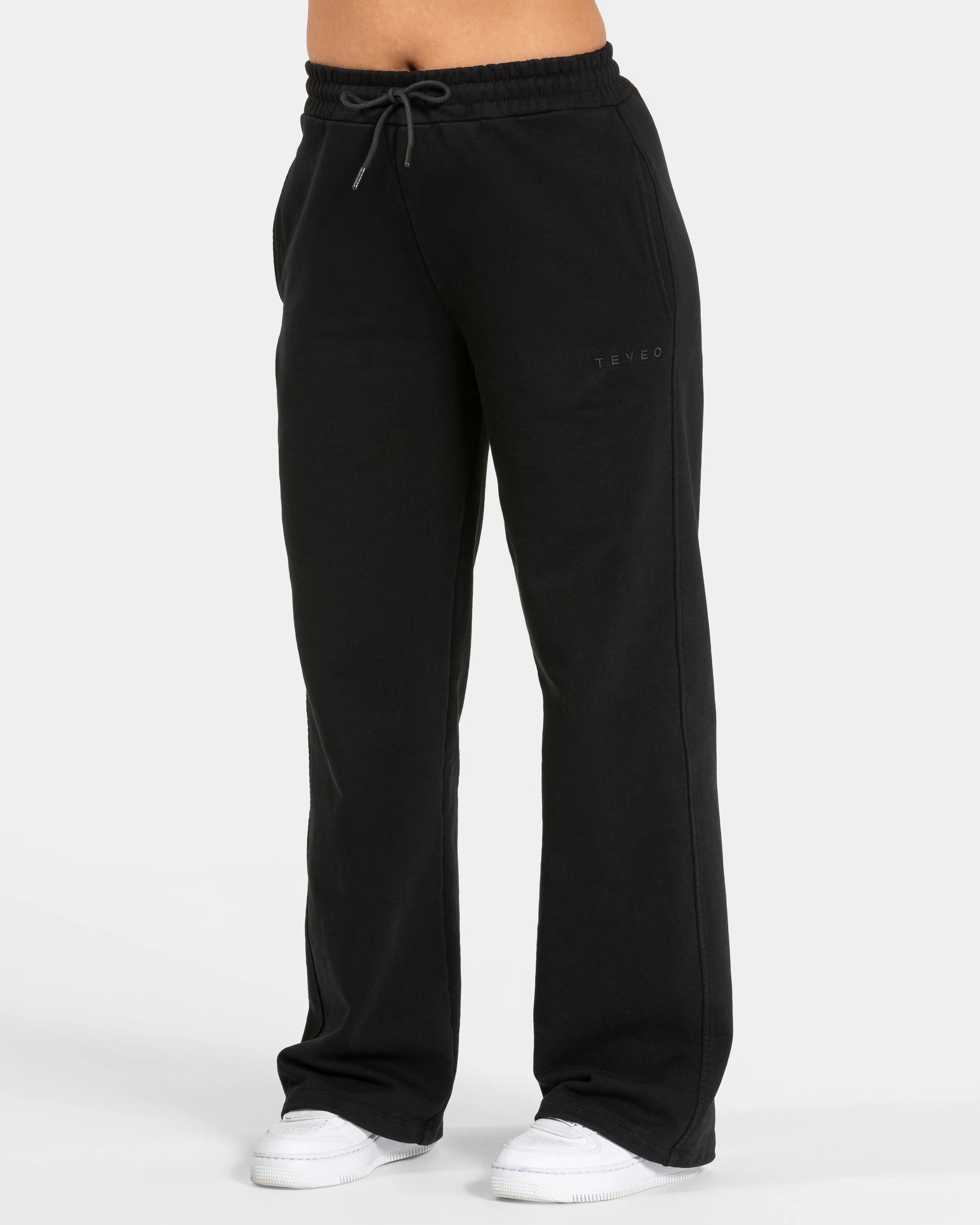 RI’VAIV Straight Leg Jogger Women "Schwarz"