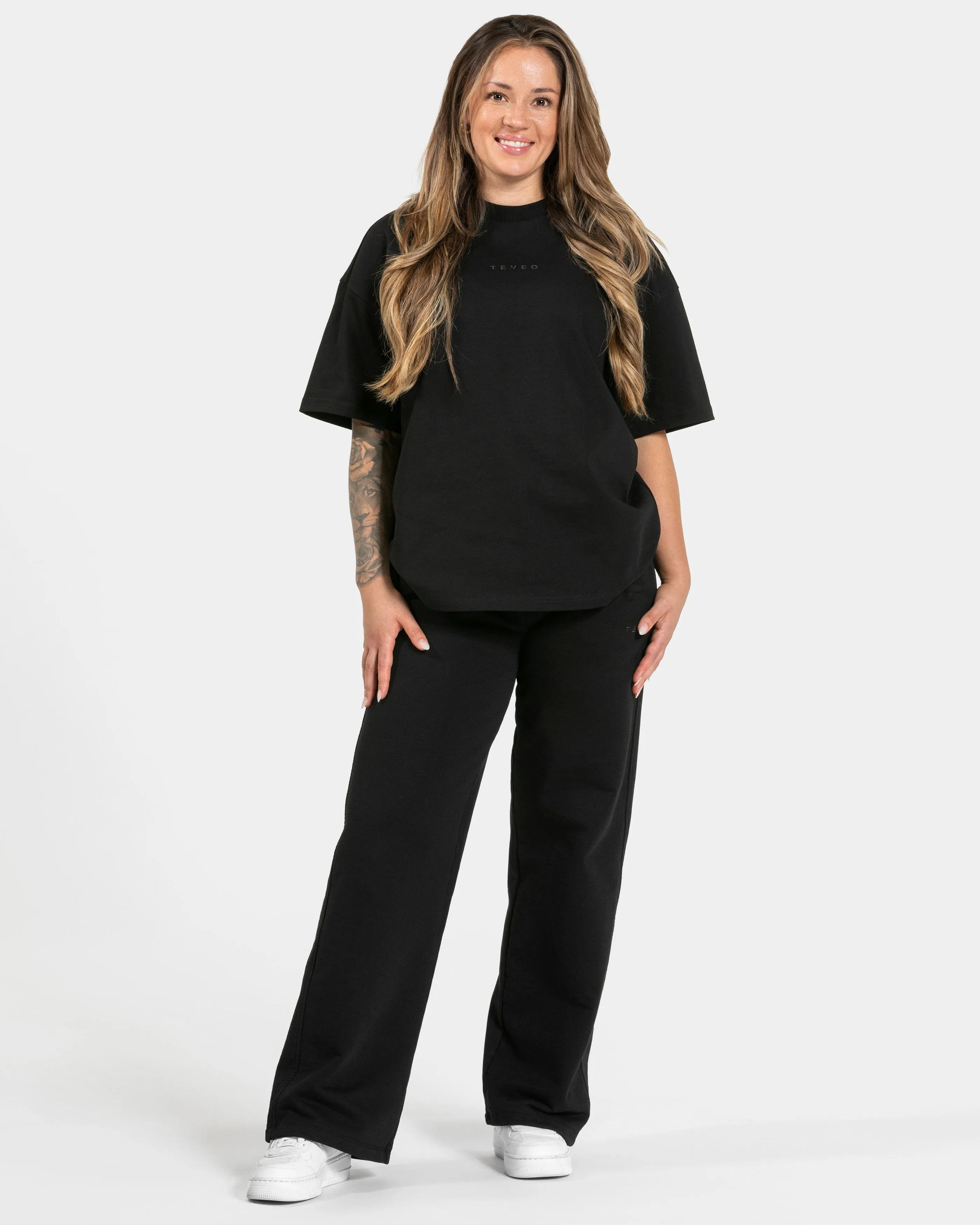 RI’VAIV Straight Leg Jogger Women "Schwarz"
