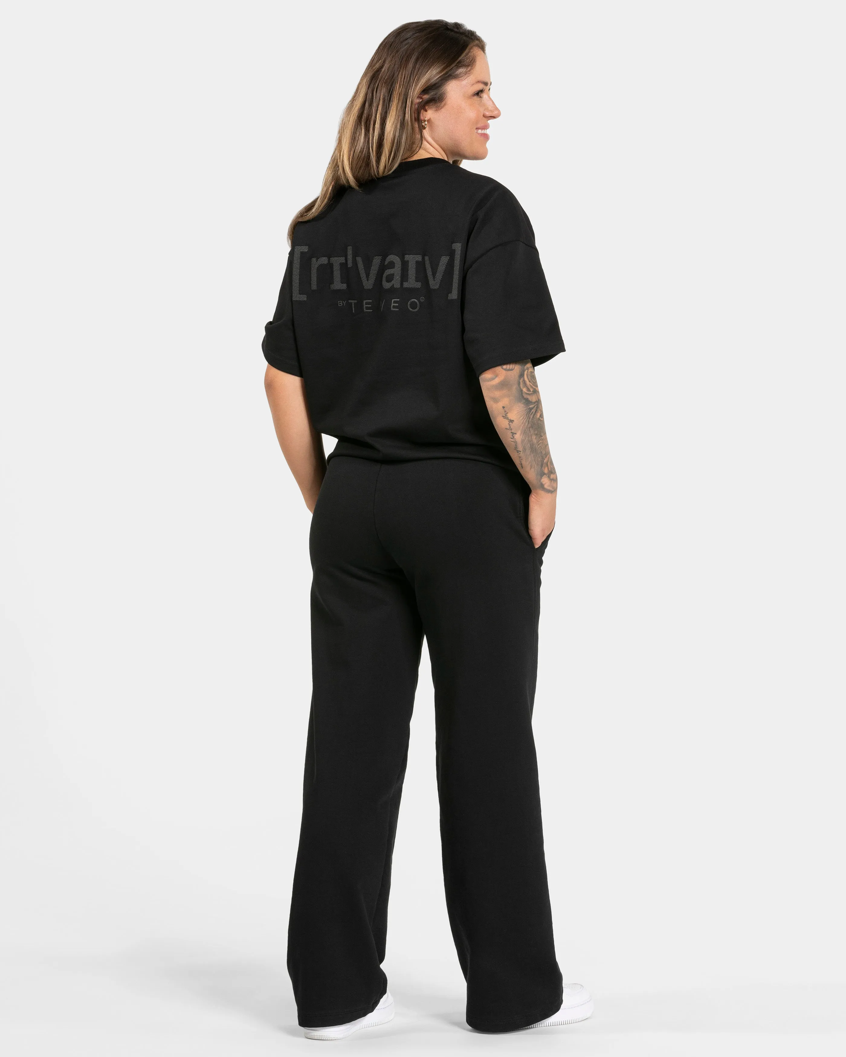 RI’VAIV Straight Leg Jogger Women "Schwarz"
