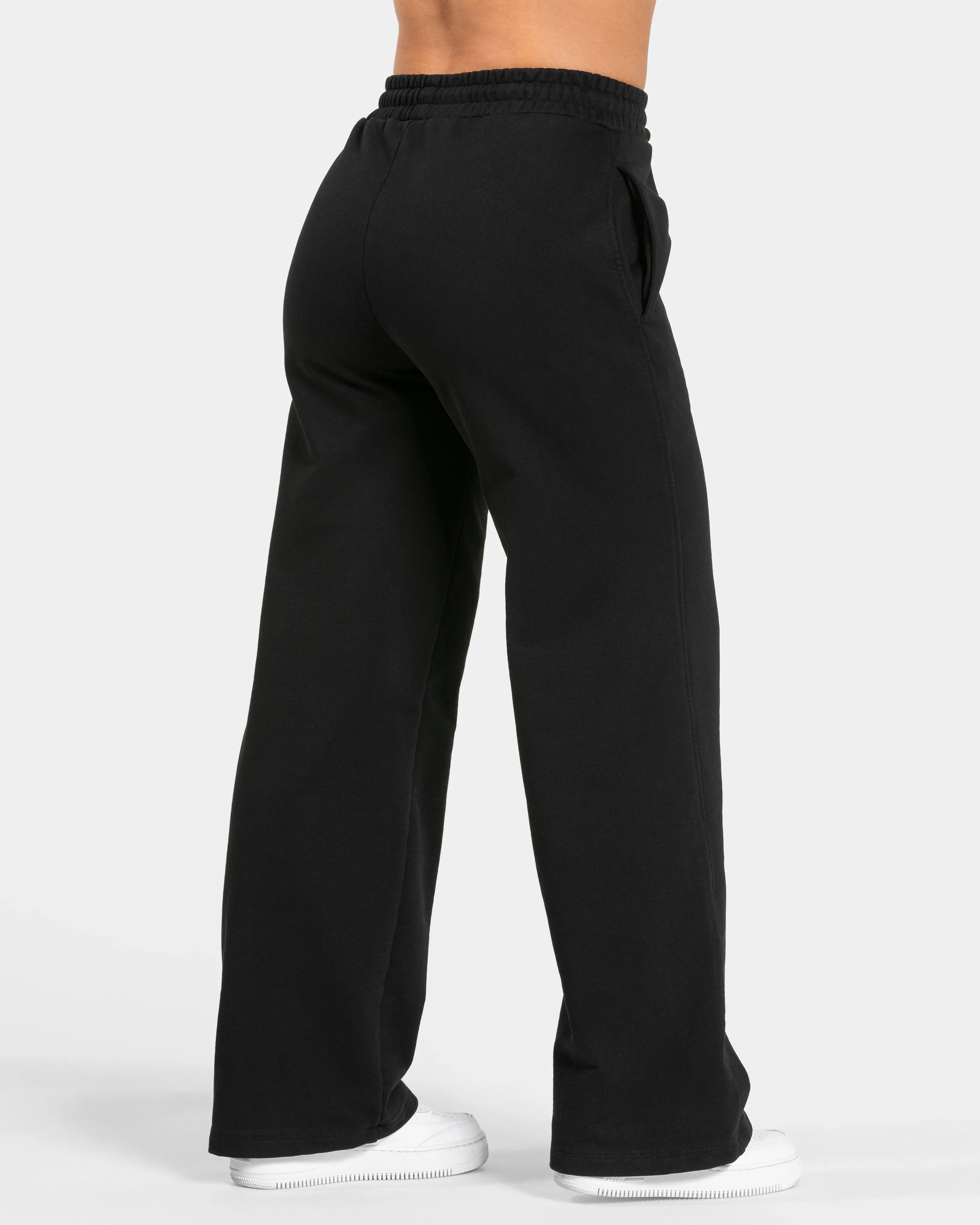 RI’VAIV Straight Leg Jogger Women "Schwarz"