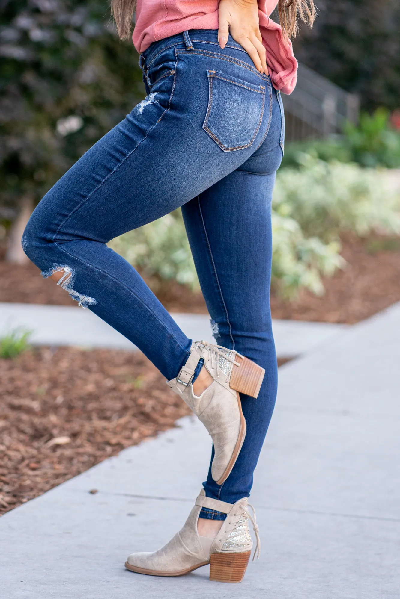 Saskia Mid Rise Distressed Skinny