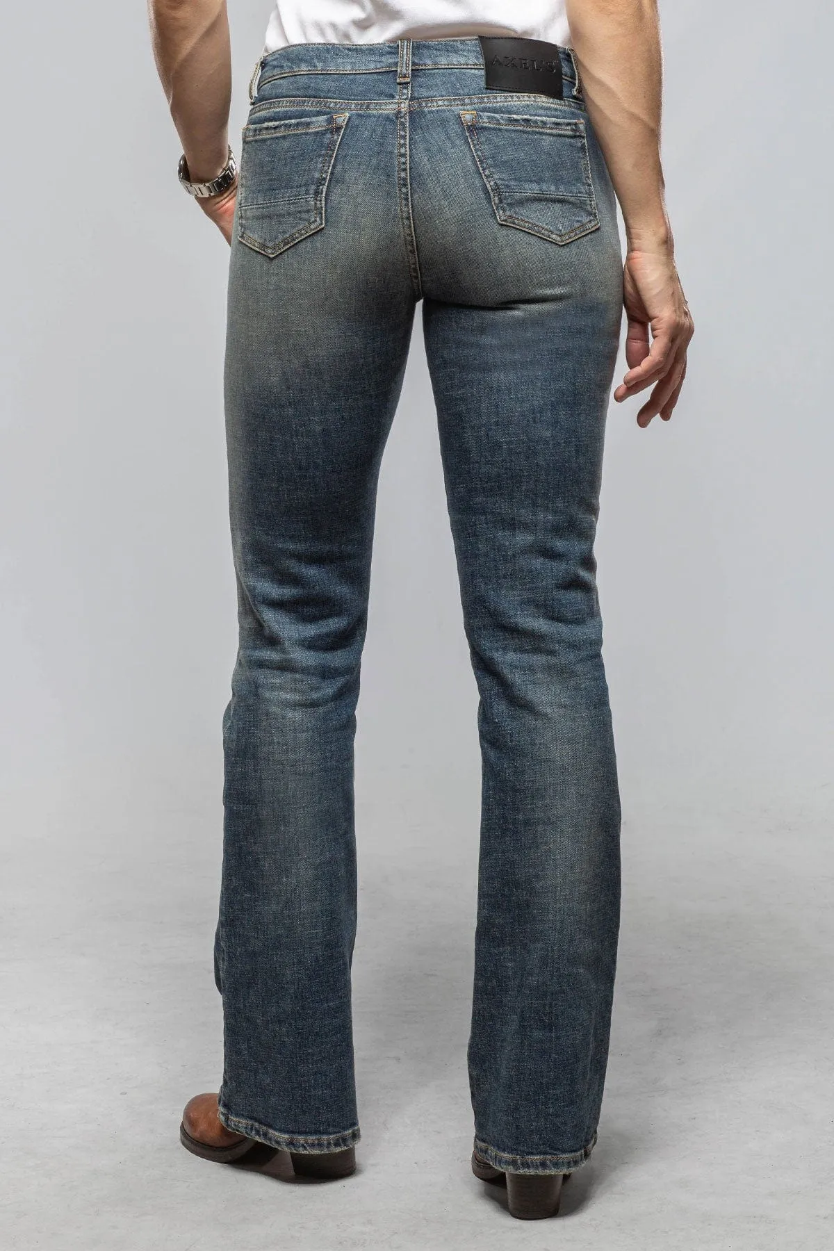 Sundance Boot Cut Jean In Dark Navajo Wash