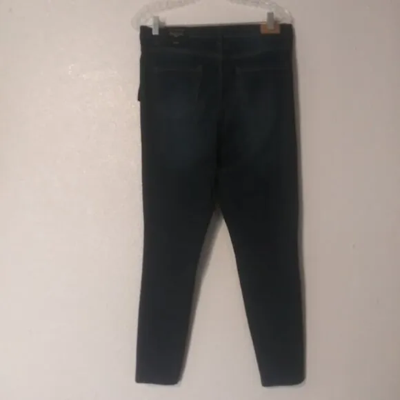 Tahari women's size 14W Valence wash High-Rise Ab-Flattening Skinny Jeans