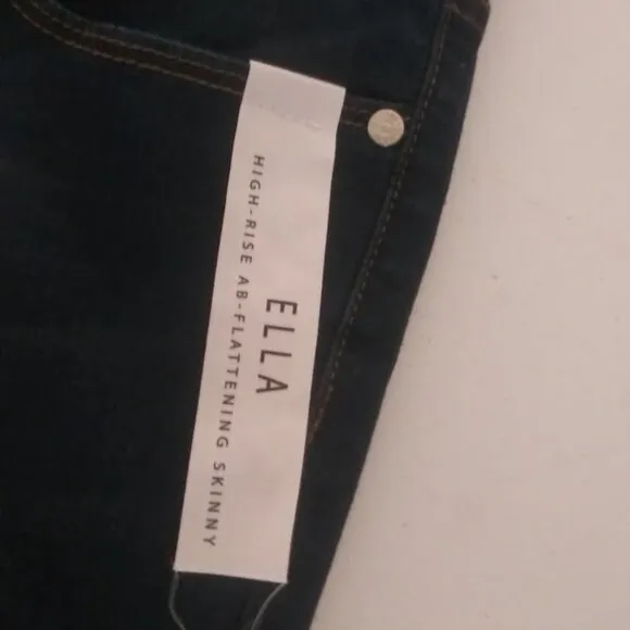 Tahari women's size 14W Valence wash High-Rise Ab-Flattening Skinny Jeans