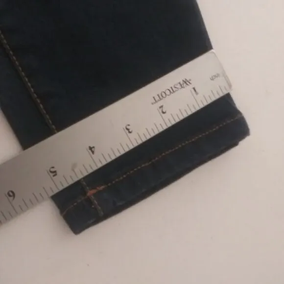 Tahari women's size 14W Valence wash High-Rise Ab-Flattening Skinny Jeans