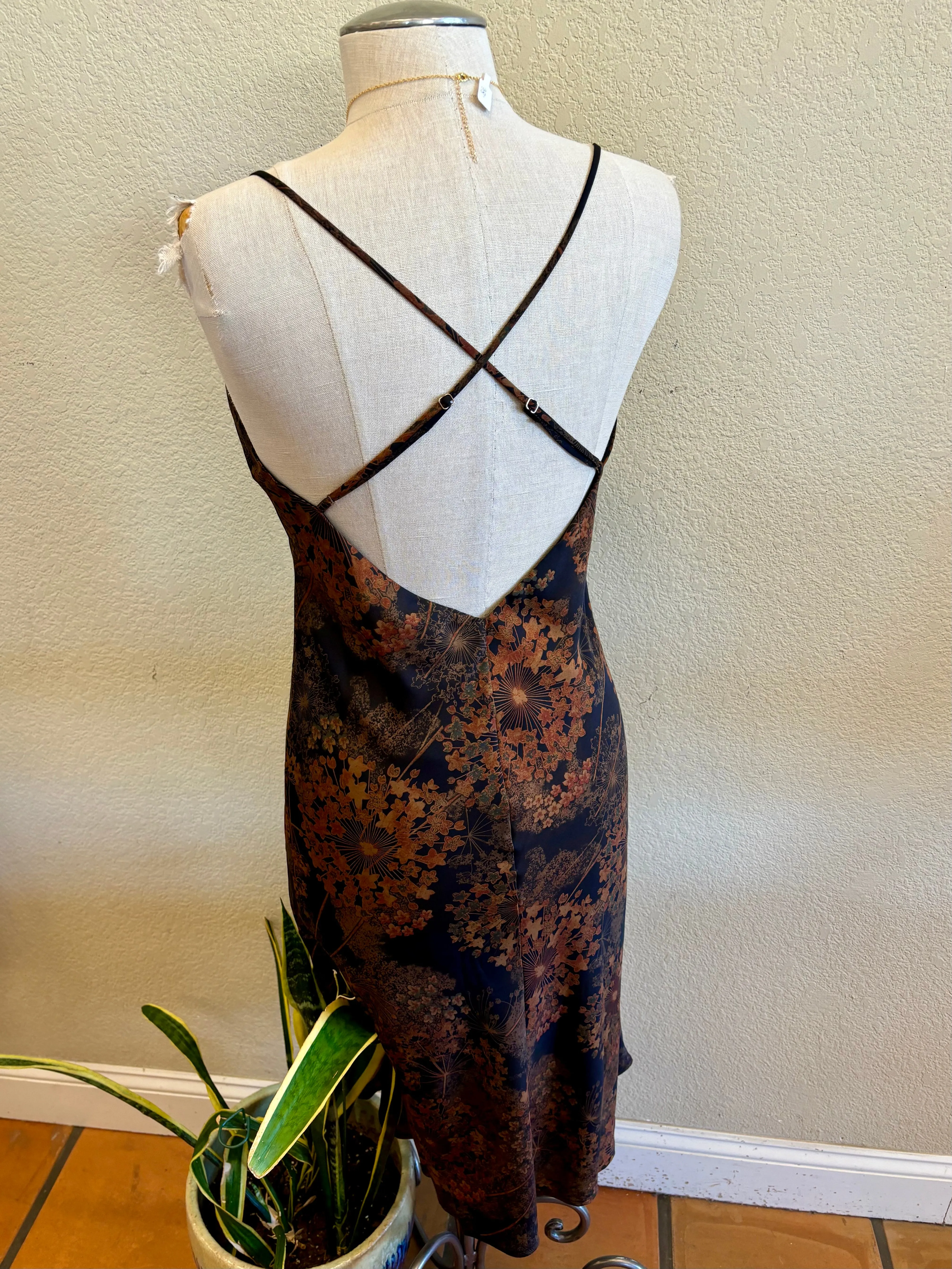 TARA MIDI DRESS