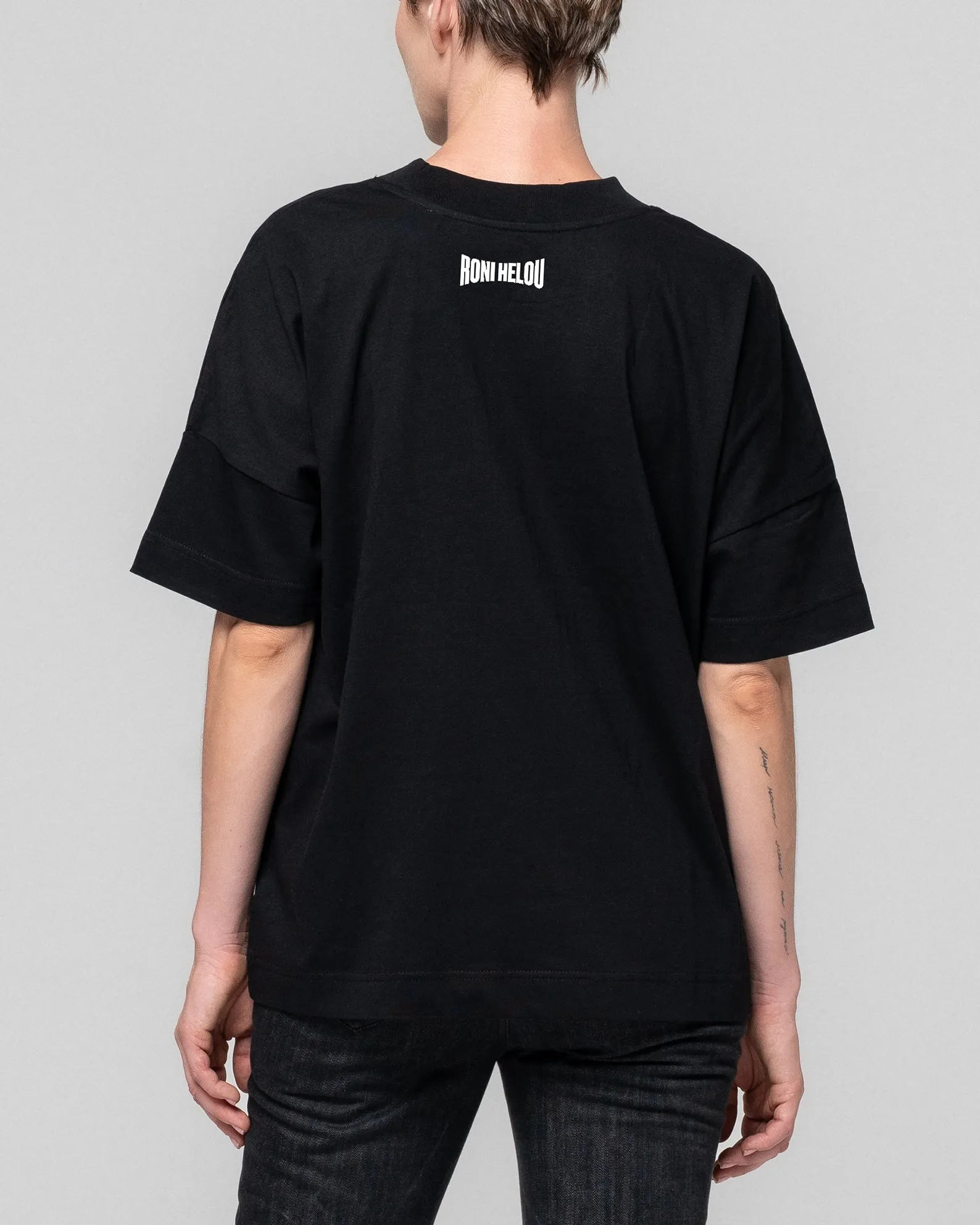 TATI EMBELLISHED BLACK T-SHIRT