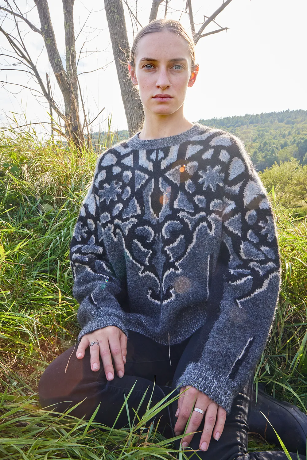 tnumarya bracket sweater in grey