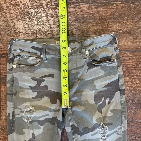 True Religion Jeans Halle Mid Rise Super Skinny Green Camo Distressed Size 26