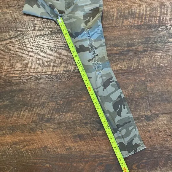 True Religion Jeans Halle Mid Rise Super Skinny Green Camo Distressed Size 26