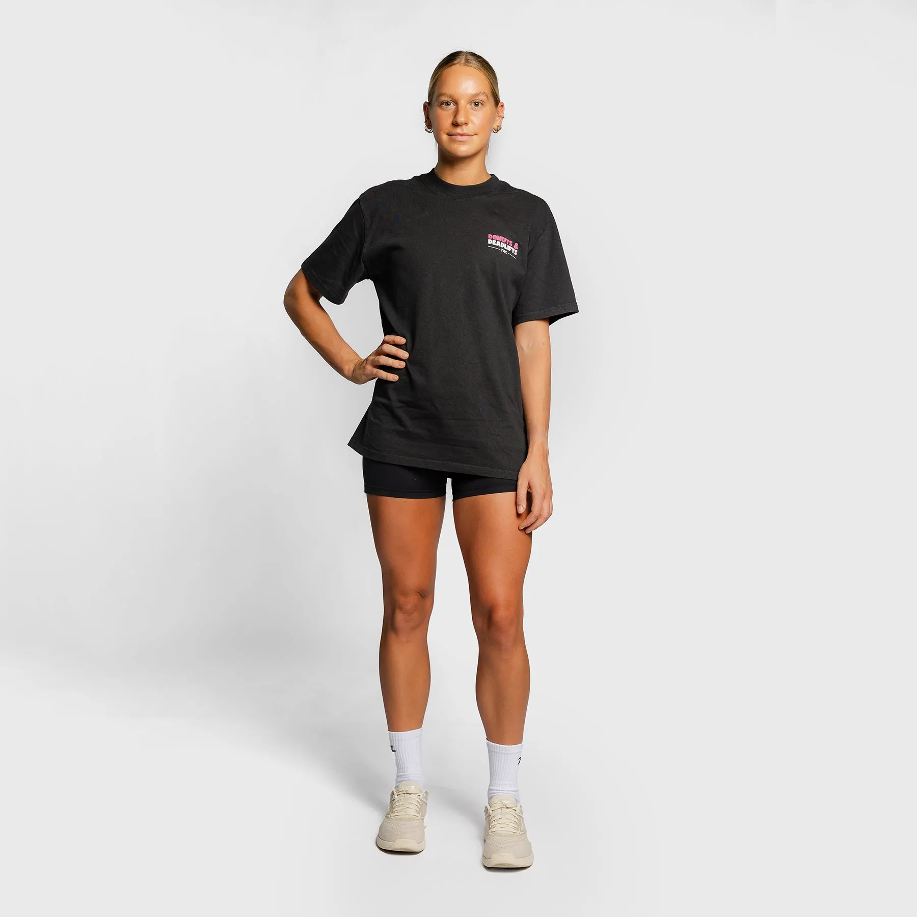 TWL - LIFESTYLE OVERSIZED T-SHIRT - DONUTS & DEADLIFTS - BLACK