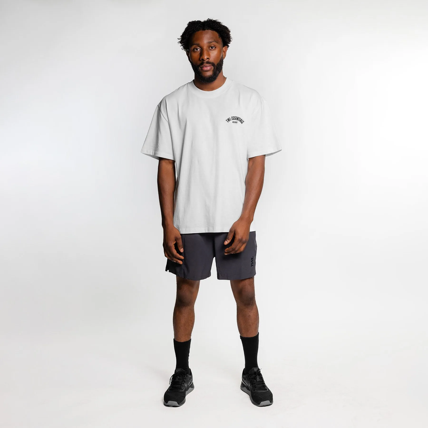TWL - OVERSIZED T-SHIRT - ESSENTIALS - WHITE