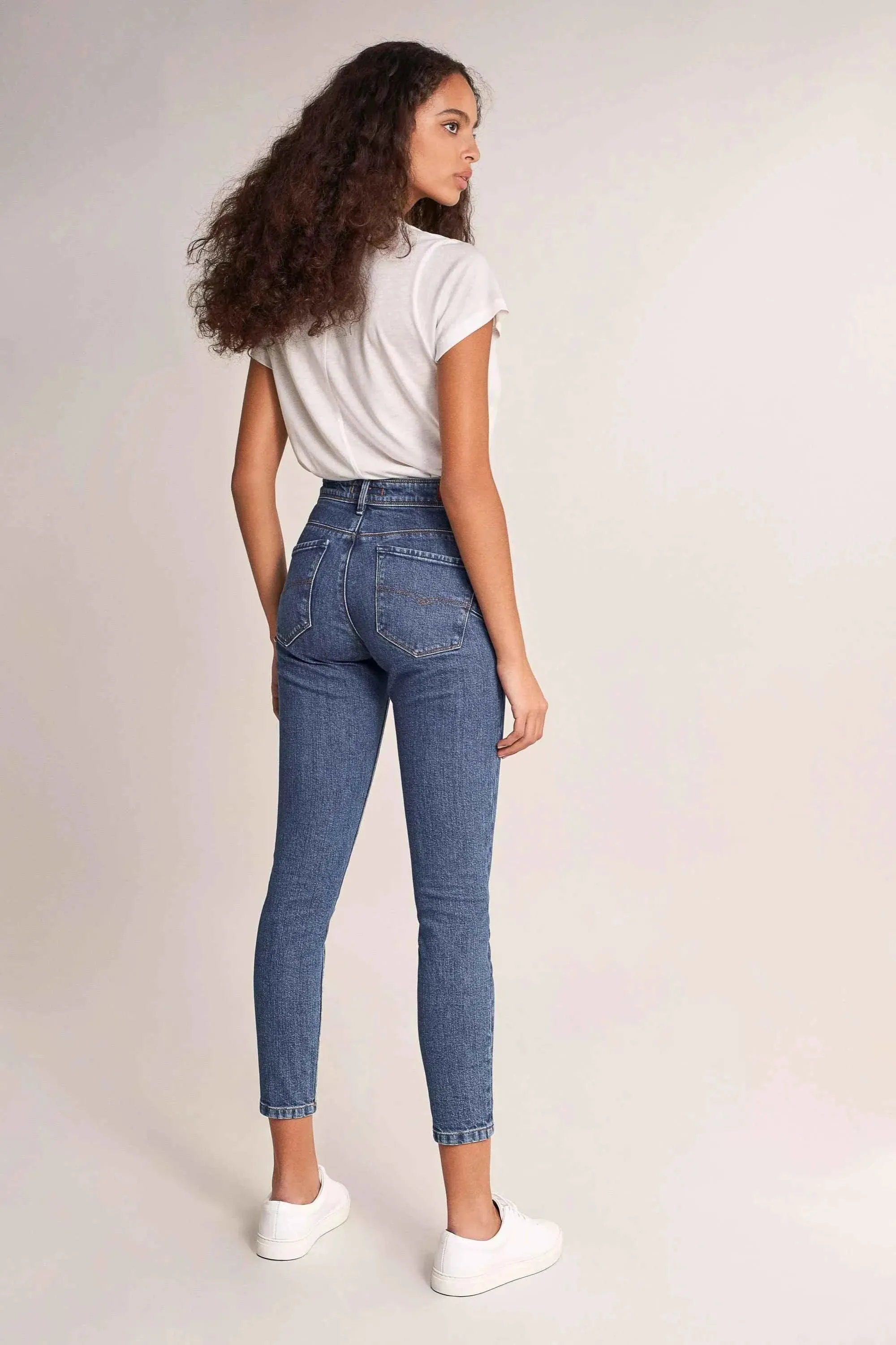 Vaqueros Push In Secret Glamour Capri Con Detalles Laser en el Bolsillo