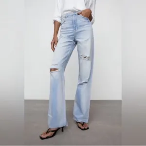 Zara 90s Full Length Wide Leg Destroyed Distressed high waisted Jeans size 6