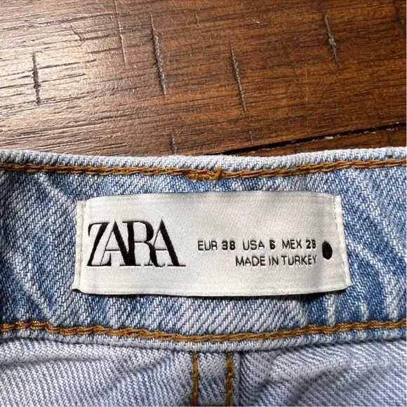 Zara 90s Full Length Wide Leg Destroyed Distressed high waisted Jeans size 6